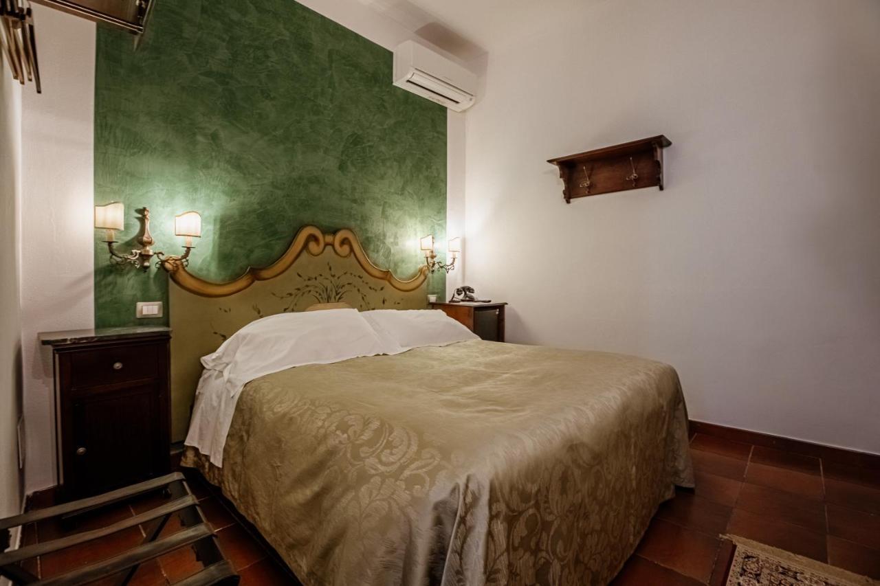 Palazzo Giunta - Porta Marina Ortigia Bed & Breakfast Syracuse Exterior foto