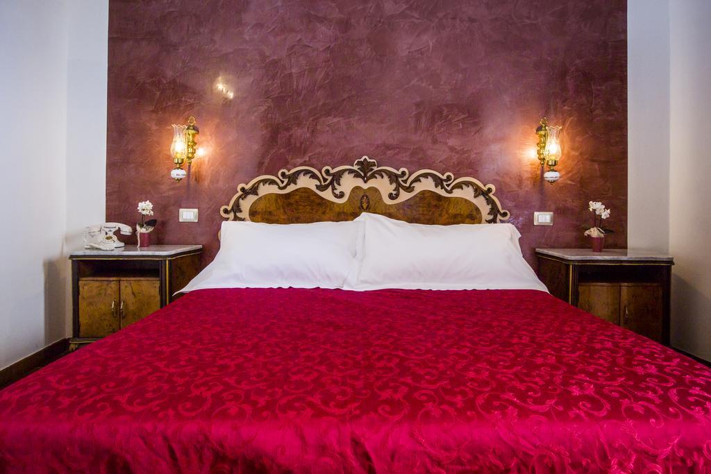 Palazzo Giunta - Porta Marina Ortigia Bed & Breakfast Syracuse Exterior foto