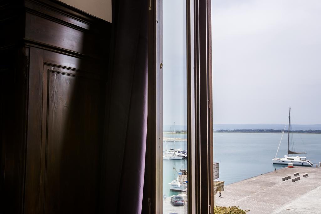 Palazzo Giunta - Porta Marina Ortigia Bed & Breakfast Syracuse Exterior foto