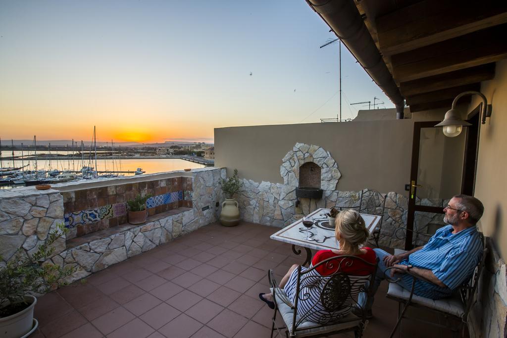 Palazzo Giunta - Porta Marina Ortigia Bed & Breakfast Syracuse Exterior foto