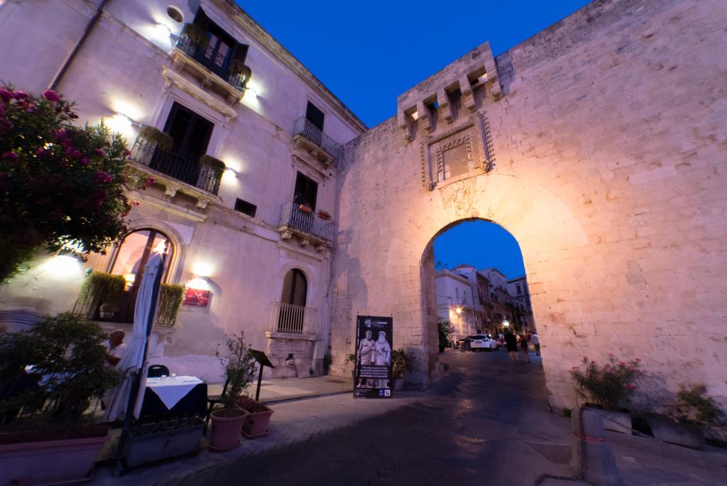Palazzo Giunta - Porta Marina Ortigia Bed & Breakfast Syracuse Exterior foto
