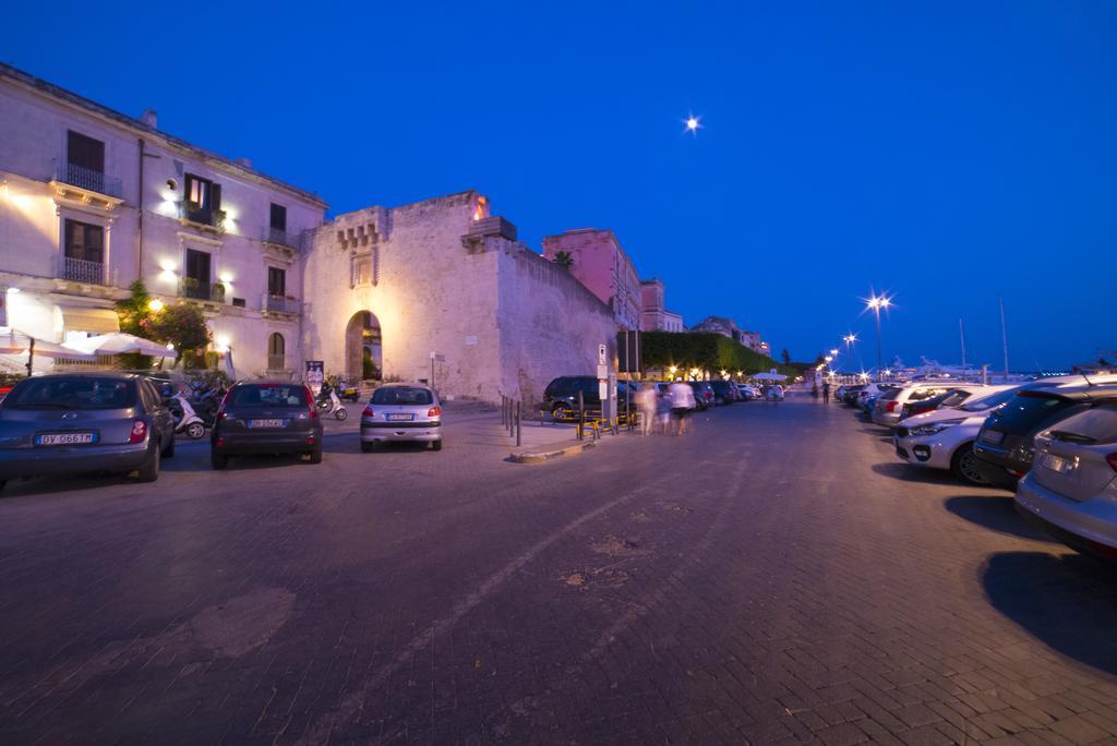 Palazzo Giunta - Porta Marina Ortigia Bed & Breakfast Syracuse Exterior foto